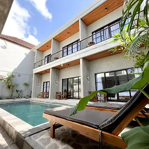  Gasthof Adi Surya
