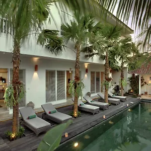 Guest house & Vespa 4, Seminyak (Bali)